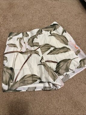 Express High Waist Floral Leaf Print Shorts - White, Green, Brown